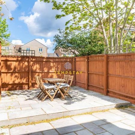 הוילה סלאו Cosy 2 Bed & Free Parking. Near Heathrow/Pinewood מראה חיצוני תמונה