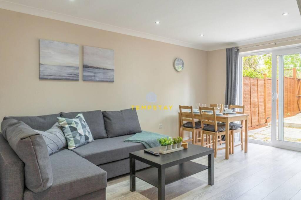 הוילה סלאו Cosy 2 Bed & Free Parking. Near Heathrow/Pinewood מראה חיצוני תמונה